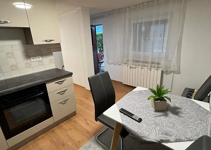 Stanojkov 2 * 보베츠